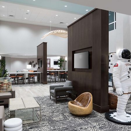 Hampton Inn & Suites Cape Canaveral Cruise Port, Fl Екстериор снимка